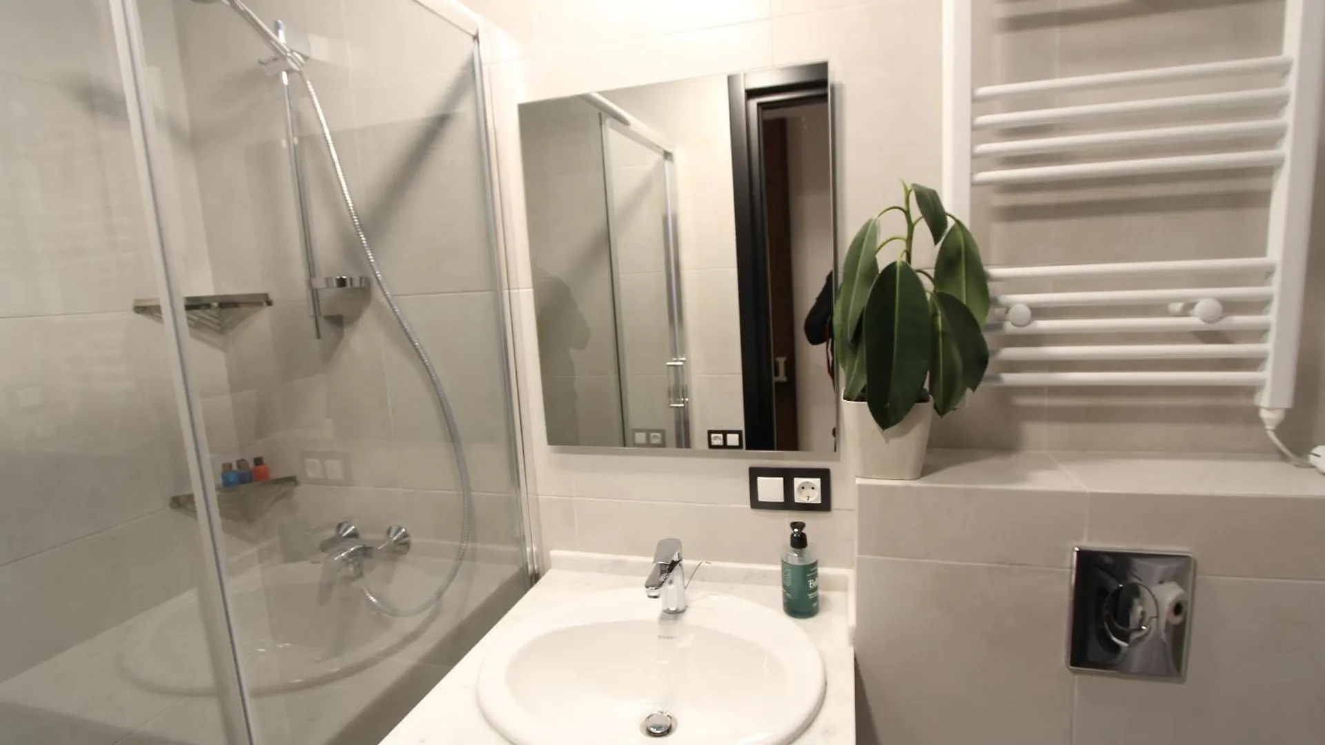 Apartments Near The Beach Adliye